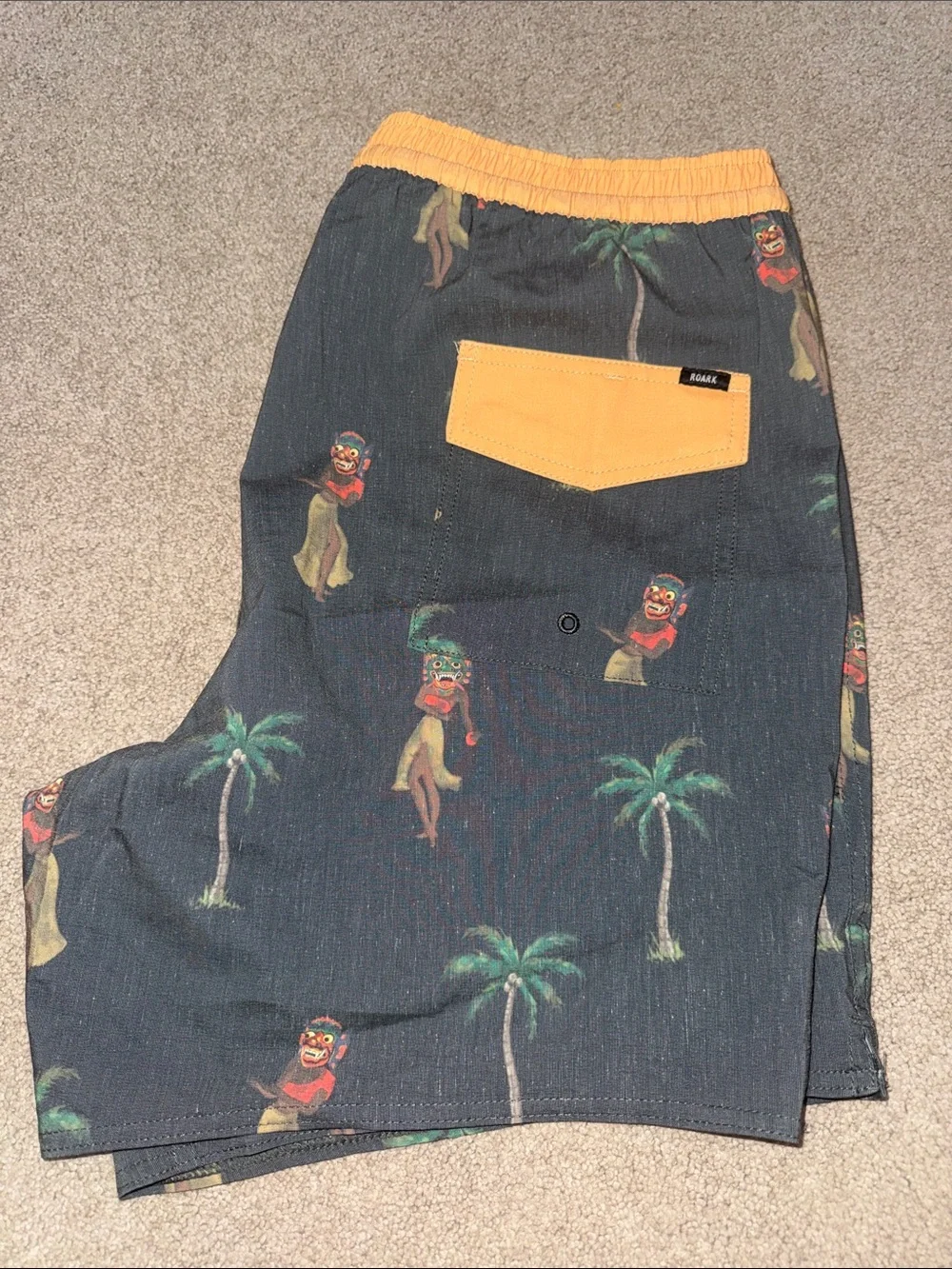 Roark Tahiti treat Black Swim Trunks boardshorts L